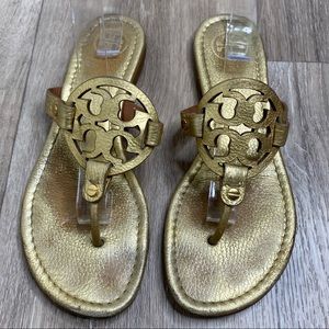💛 TORY BURCH MILLER Gold Emblem Sandals Women’s 8.5 💛